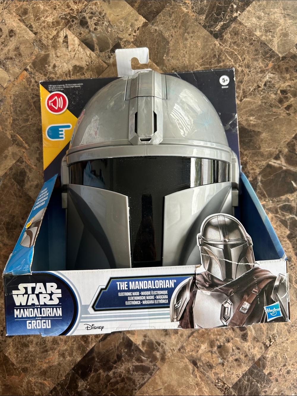 BNIB 🆕 Hasbro Star Wars The Mandalorian Silver Electronic Mask /Phrases & Sounds